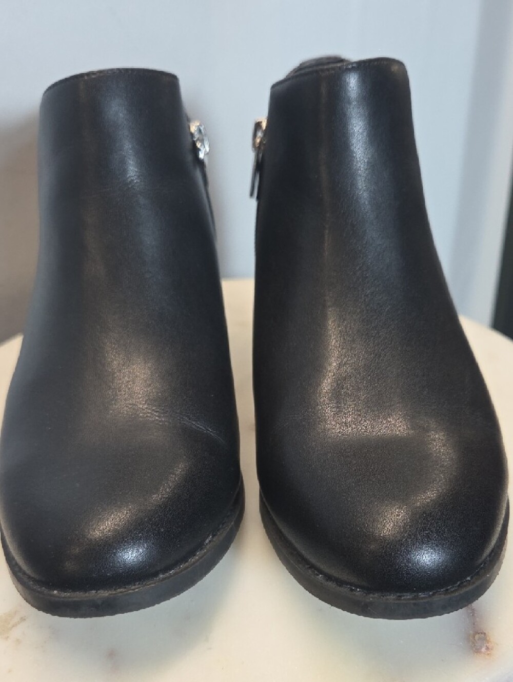 Vionic Black Leather Ankle Bootie with Buckle Accent Size 7.5 - Picture 2 of 9
